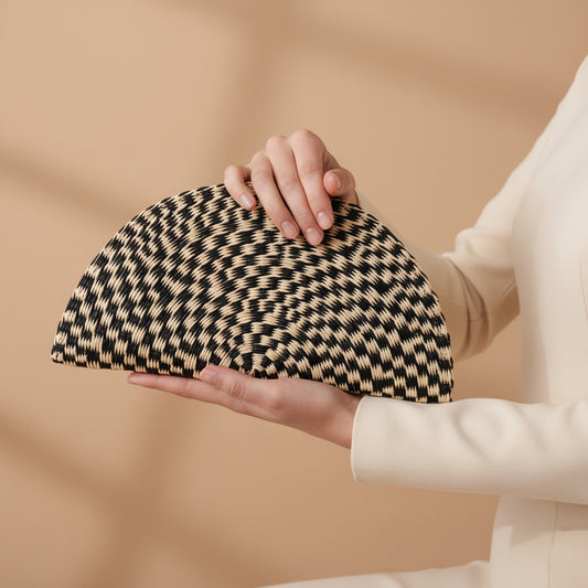 Toquilla Straw Clutch — Natural Contrast
